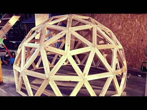 Видео: Каркас геодома для детского сада