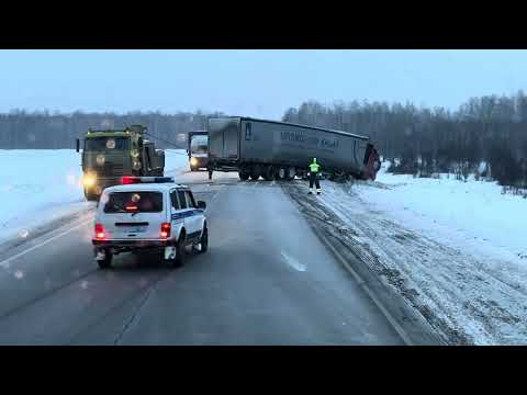 Видео: УЛЕТЕВШЕГО ВОДИТЕЛЯ ДОСТАЕТ ЭВАКУАТОР РАБОТА ЭВАКУАТОРА