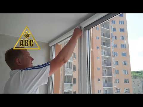 Видео: Монтаж рулонных штор Зебра Уни-2 на скотч без сверления окон | АВС