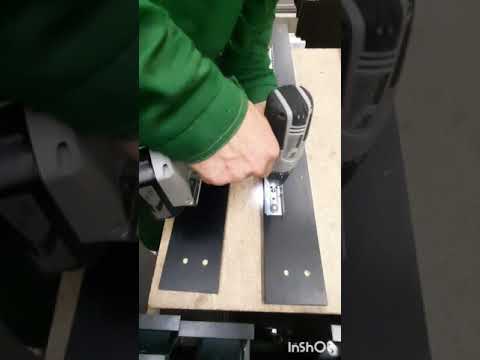 Видео: Сборка раздвижного стола ЛИДЕР от фабрики Риком  (видеоинструкция)