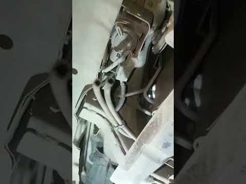 Видео: Suzuki grand escudo.проблема включения переднего моста.моргает лампочка 4 вд