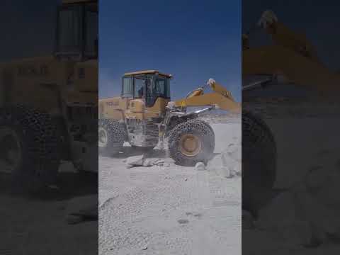 Видео: Добыча натурального мрамора в карьере. Сайт - favcars.net