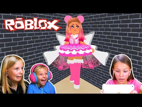 Видео: Николь и Вика играют в прятки в школе Фей / Roblox Royal high / Hide and seek