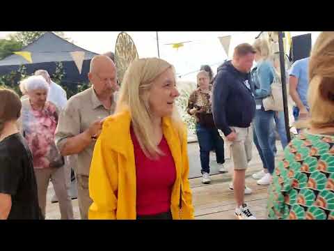 Видео: Как чтут древние традиции в Каугури? / Zvejnieku tradīciju svētki Kaugurciemā