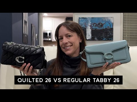 Видео: Битва полосатых 26-х Coach! Стеганые 26 против обычных 26 | Что подходит, как носить, подробности