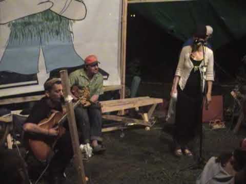 Видео: Американцы (Пекин Роу Роу) - Absinthe