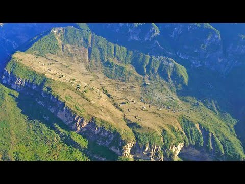 Видео: Самая опасная деревня в Китае, каждый шаг может стать последним. Горная деревня - Атулер.