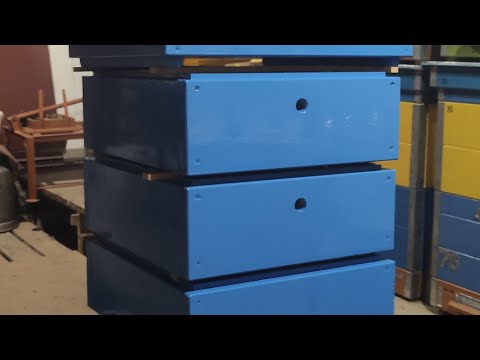 Видео: ‼️Надійний спосіб фарбування вуликів‼️