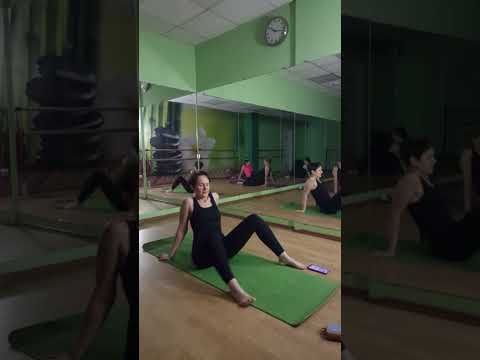 Видео: Йога для начинающих в зале Домодедово 