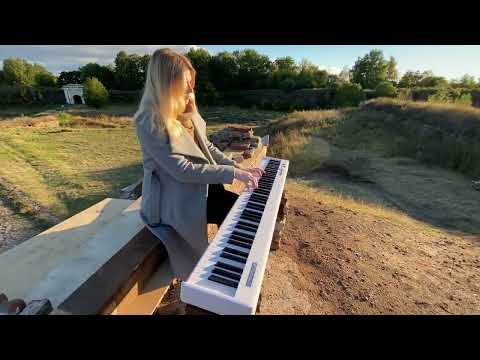 Видео: Не тревожь мне душу, скрипка - Валерий Меладзе на пианино