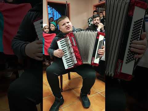 Видео: Сузе Косова. Талентовани Никола Стојковић