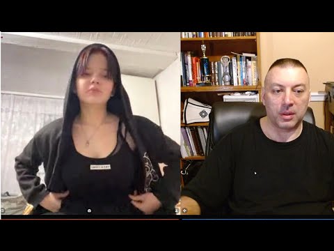 Видео: Мойка в мокрых майках.