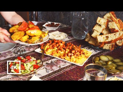 Видео: Армянская сельская жизнь в деревне Меградзор | Домашняя еда