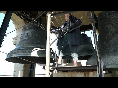 Видео: Звънарката на камбаните на „Ал. Невски“: Майсторлъкът е в това да обичаш камбаните