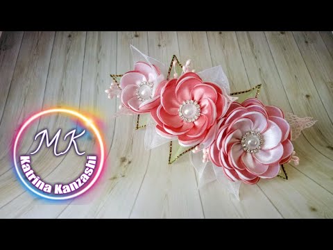 Видео: Цветы из атласной ленты на заколке, канзаши МК/Flores de fitas de cetim em um gancho de cabelo.