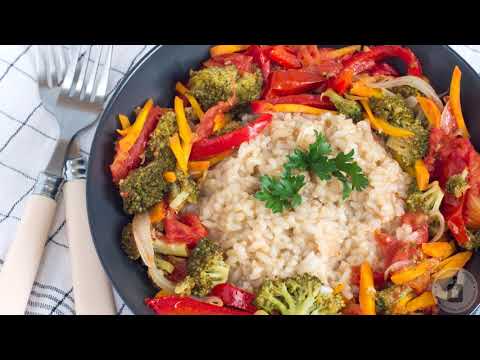 Видео: Ярко и сочно зеленчуково ястие. БРОКОЛИ, ПЪРЖЕНИ С ЧУШКИ И ДОМАТИ, С ОРИЗ