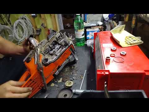 Видео: Ремонт бензопилы Китай,не натягивается цепь!в чём дело?