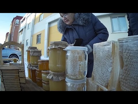 Видео: ПОЕХАЛ ПРОДАВАТЬ МЁД - ПРОДАЮ МЁД ЗИМОЙ НА УЛИЦЕ - ПЧЕЛОВОДСТВО С НУЛЯ