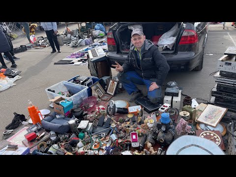 Видео: Поле чудес Минск, торги в снежную метель. Деньги из мусора. Витёк мусорщик