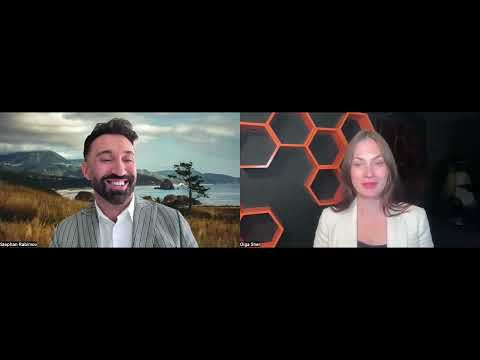 Видео: Stephan Rabimov - интервью перед показом новой коллекции дизайнерской одежды в Портленде