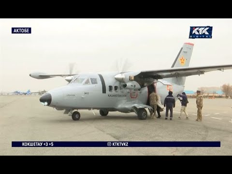 Видео: В Актобе курсанты показали мастерство на новых самолетах L-410