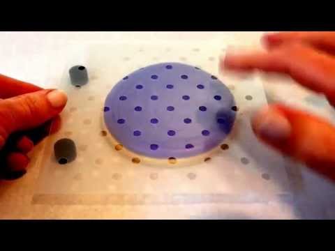 Видео: Трафаретная роспись печенья королевской глазурью