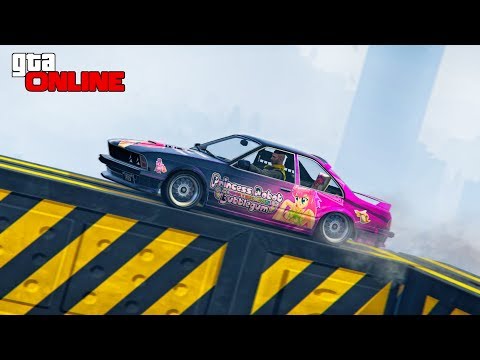 Видео: ВОТ НА ЧТО СПОСОБНА НОВАЯ СТАРУШКА БМВ! ЛУЧШАЯ СПОРТ КЛАССИКА В GTA 5 ONLINE (ГТА 5 ГОНКИ)