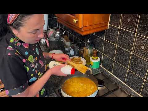 Видео: Пилешки бутчета Капама с Арпа фиде!