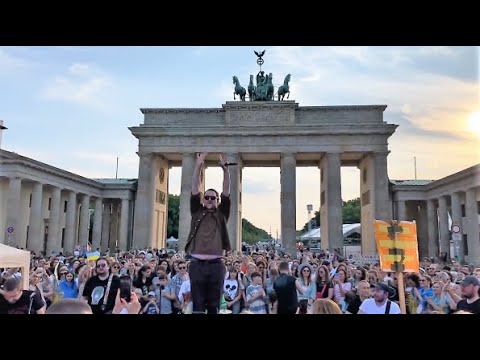 Видео: Рок-гурт "Друга Ріка" в Берліні