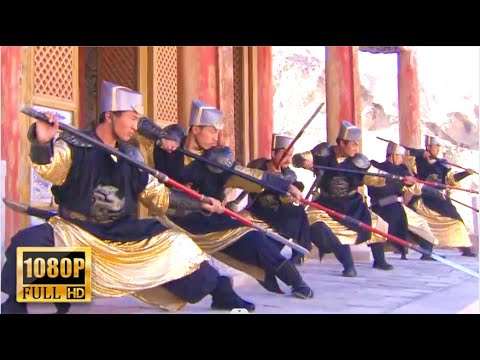Видео: 18 воинов в золотых доспехах сразились с 300 вражескими войсками и спасли королеву и принца.