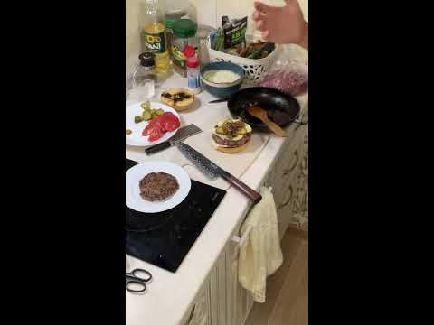 Видео: кокинг стрим, готовим Шеф-бургер #shorts #cooking #бургер #готовка #еда