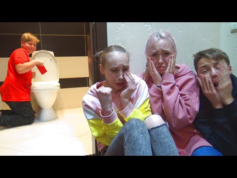 Видео: ЗАЧЕМ МАЛЯВКА УТОПИЛ НАШЫ ТЕЛЕФОНЫ !!!