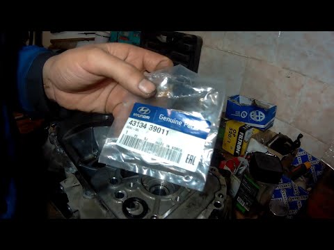 Видео: Замена сальника первичного вала МКПП (M5CF1-1) Kia Rio, Hyundai Solaris, Kia Venga, Hyundai Elantra