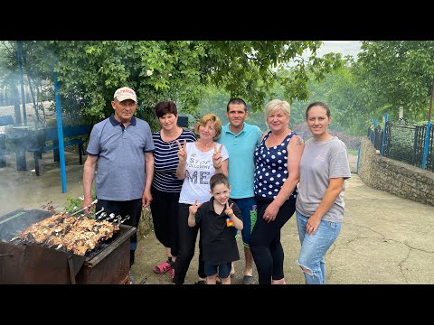 Видео: Мы ждём в аэропорту Тётя приехала из Израиля и мы едем в Сороки разные новости (Глухие)