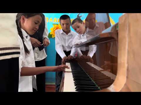 Видео: «Жыл мугалими 2025» Абдыразакова Курманжан/ Презентация 