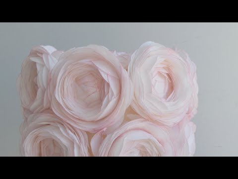 Видео: Торт покрыт вафельными цветами | ошибки и на что нужно обратить внимание