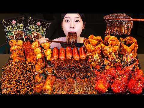 Видео: ASMR MUKBANG | Жареные грибы, чёрная фасоль, куриные колбаски, жаренная лапша