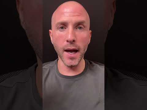 Видео: Кто-то думает, что ты потрясающий