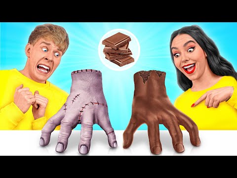 Видео: Челлендж. Шоколадная Еда vs Настоящая Еда с Уэнсдей Аддамс | Съедобная Битва от Trend DO Challenge