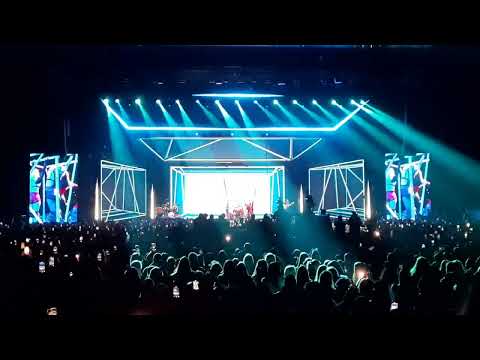 Видео: DOROFEEVA "Додайте Світла" (Палац Спорту 12 04 2025)