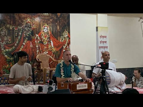 Видео: Бада Хари дас. Заключительный киртан