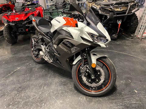 Видео: Будет ли Kawasaki Ninja 650 2023 года хорошим первым мотоциклом? : Точка зрения новичка