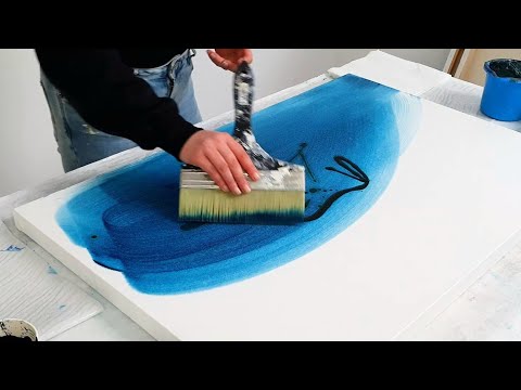 Видео: Это сработало просто отлично💙 Жидкие цветы на пышной основе — абстрактная акриловая живопись