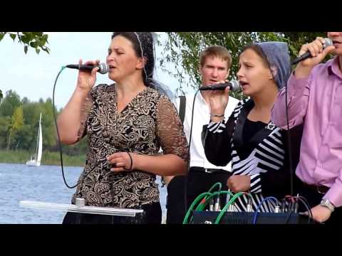 Видео: Не расскажет ручей говорливый (Музыкальная Группа)