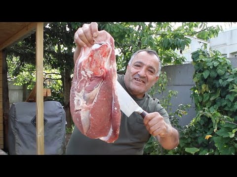 Видео: Мясо тает во рту,как масло!Приготовлено прямо на костре