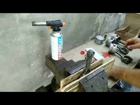 Видео: Собираем шатуны и поршни Ланос 1.5 🇺🇦