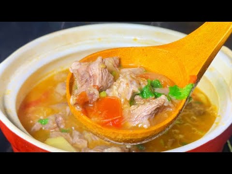 Видео: Как приготовить тушеную говядину с помидорами? Сегодня я научу вас аутентичному способу сделать его