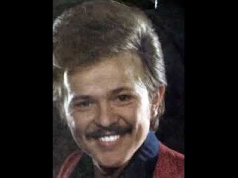 Видео: Мелодии нашей памяти Поет Жарко Данчо