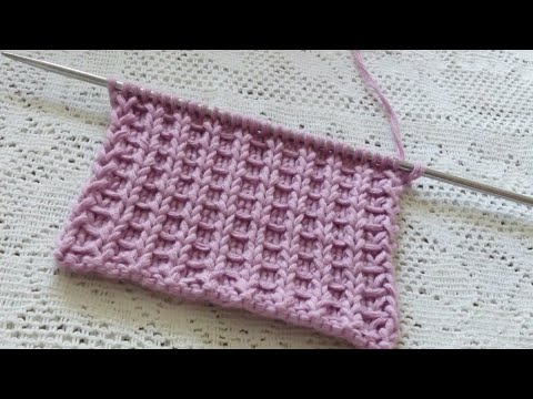 Видео: Красивый плотный узор спицами круговыми и поворотными рядами.