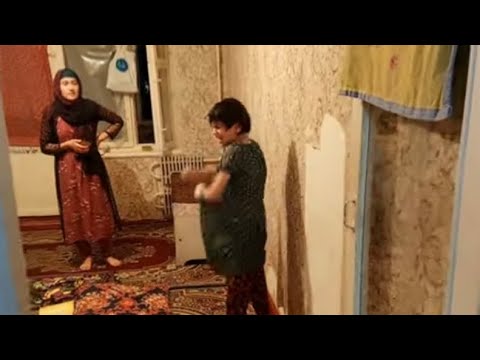 Видео: иш ба гуфтан тугри намегира хутон бинед хлостона брорен